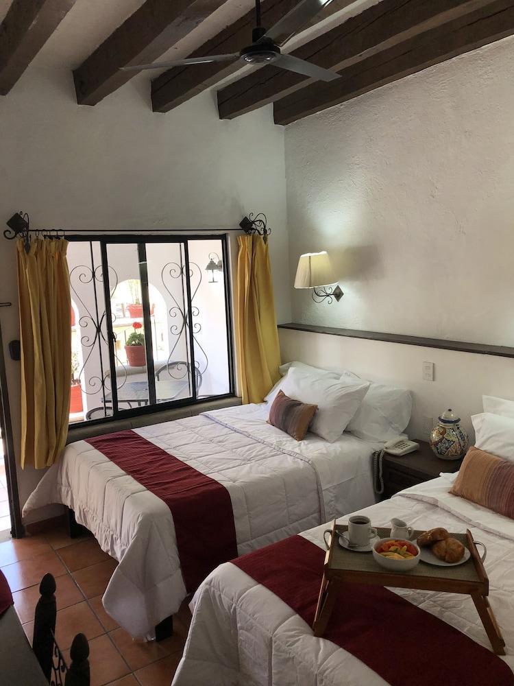 Antigua Hotel 3*